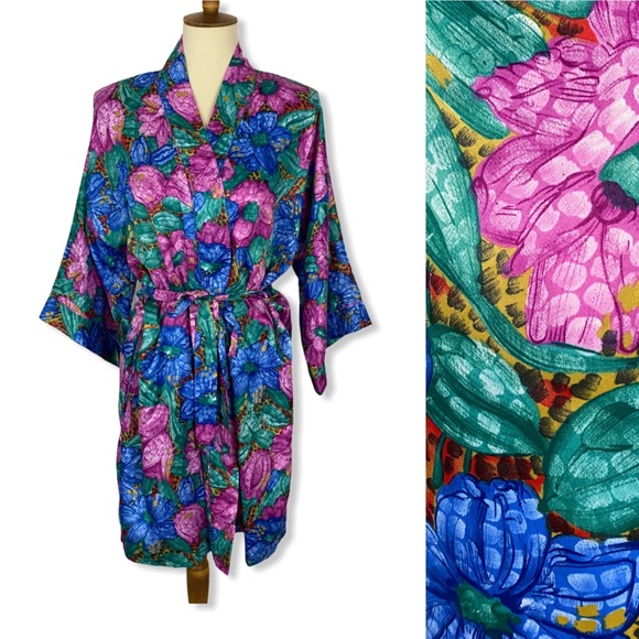 Vintage Other - Vintage California Dynasty Silky Floral Tie Robe
